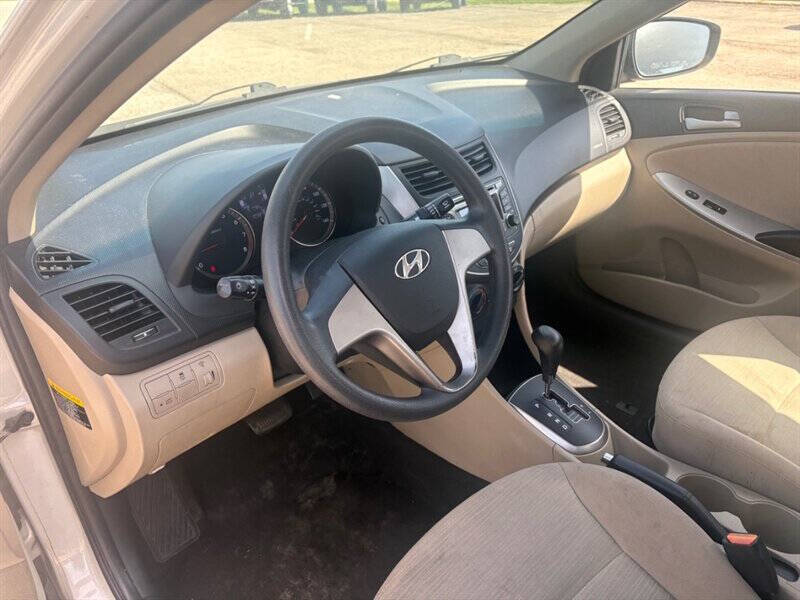 2016 Hyundai Accent SE