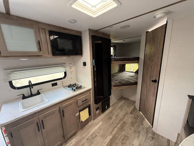 2025 Gulfstream Conquest