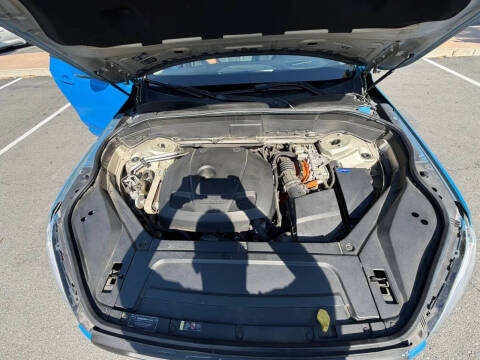 2016 Volvo XC90 T8 eAWD Momentum