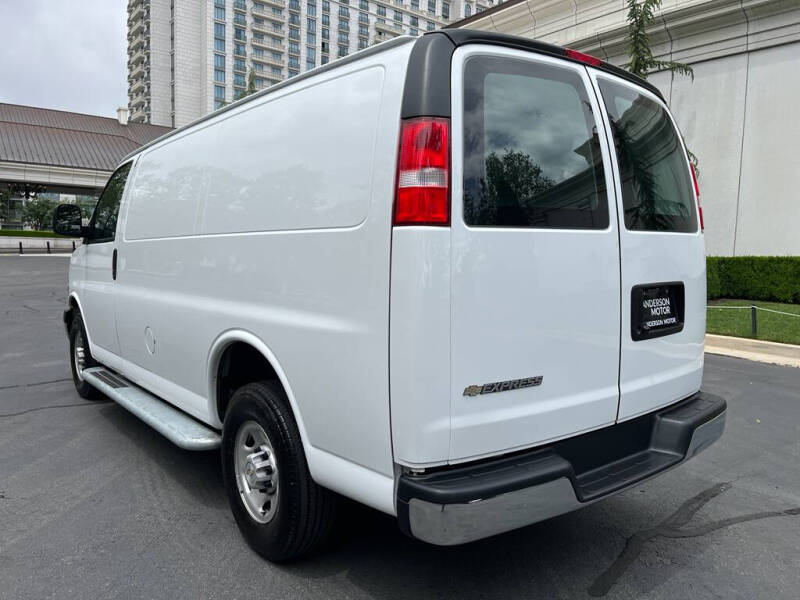 2024 Chevrolet Express 2500