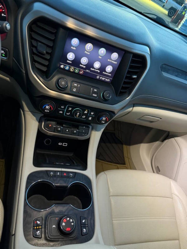 2020 GMC Acadia Denali