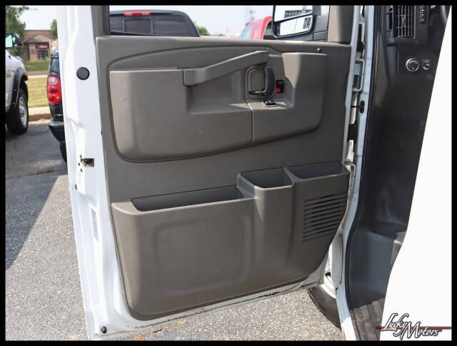 2023 Chevrolet Express 2500