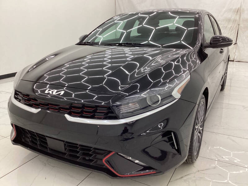 2022 Kia FORTE GT-Line's photo