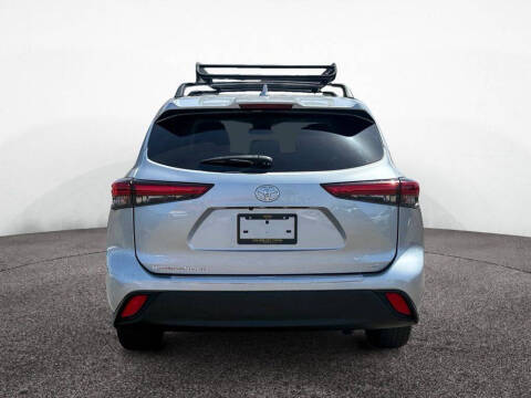 2021 Toyota Highlander LE