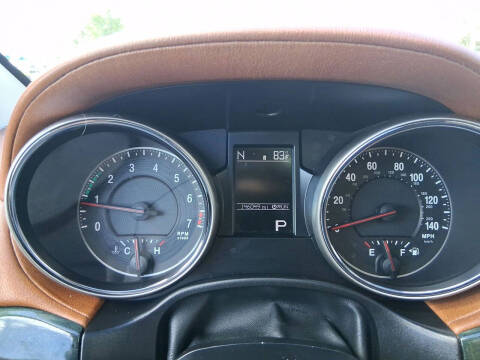 2011 Jeep Grand Cherokee Overland Summit