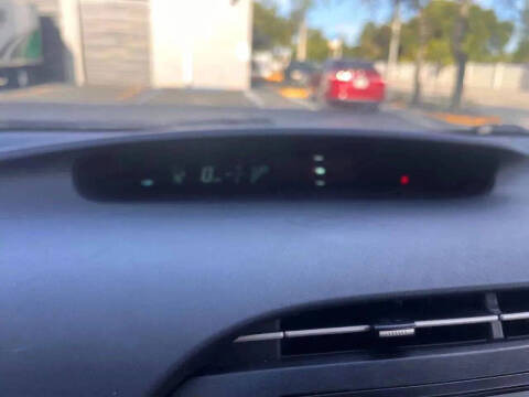 2010 Toyota Prius III