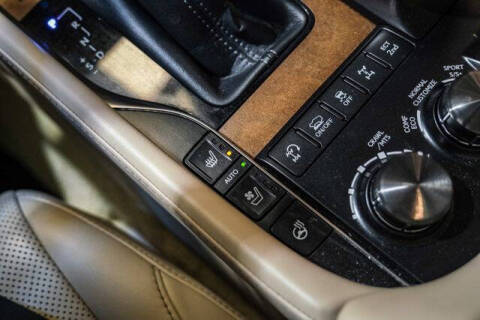 2018 Lexus LX 570 Three-Row