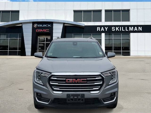 Gray 2024 GMC Terrain SLT AWD SLT 4dr SUV 2
