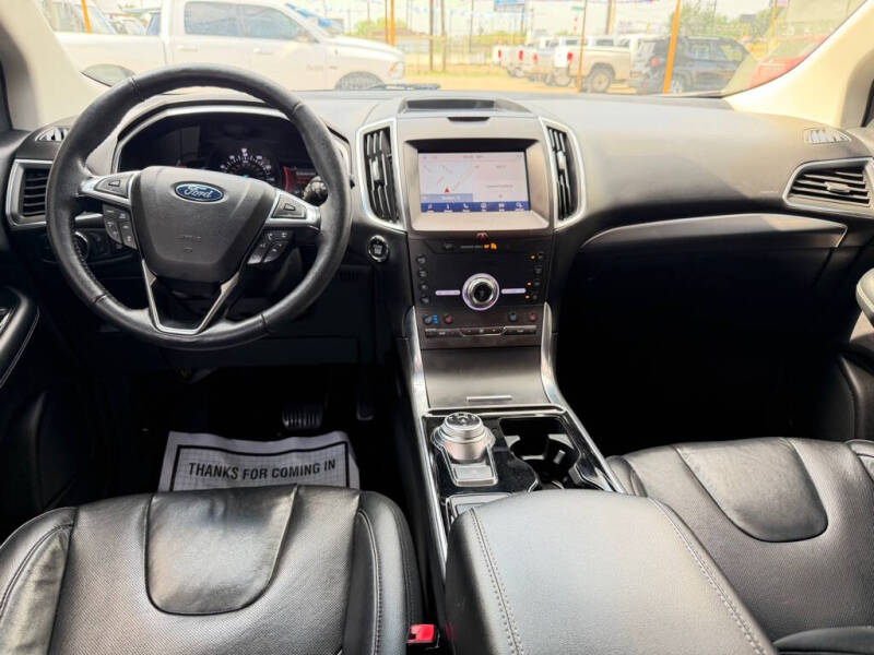 2020 Ford Edge Titanium