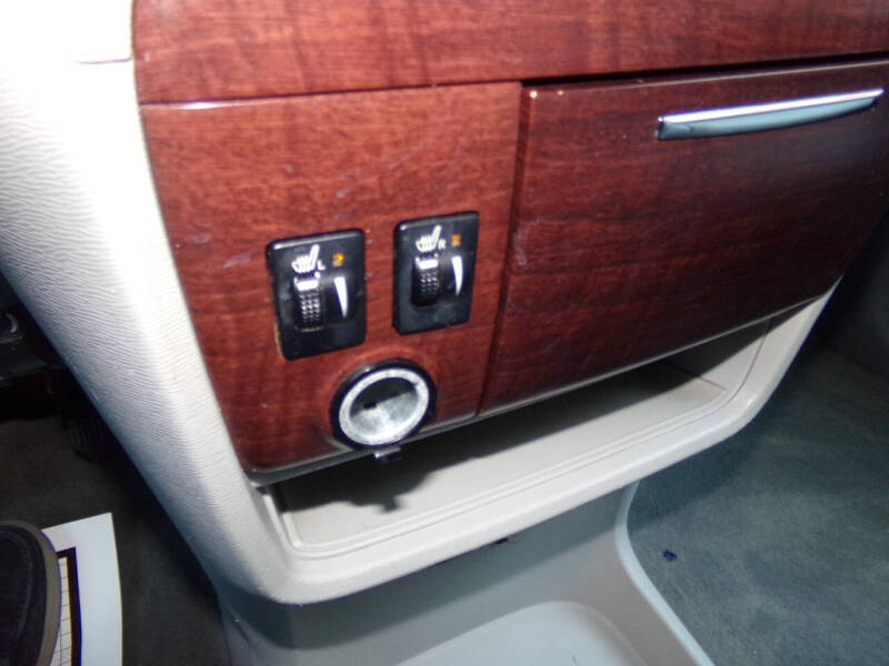 2011 Toyota Sienna XLE 7-Passenger Auto Access Seat