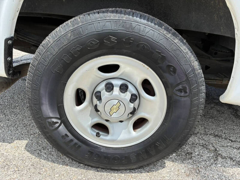 2022 Chevrolet Express 2500