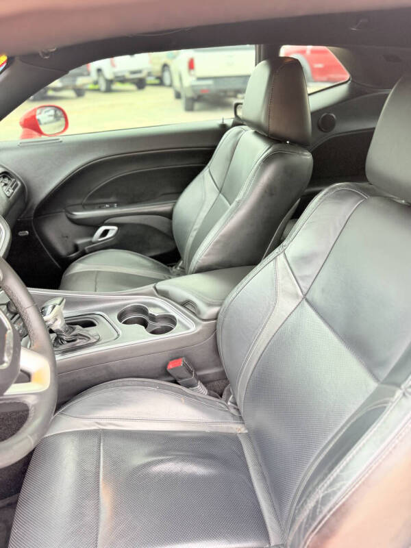 2015 Dodge Challenger SXT Plus