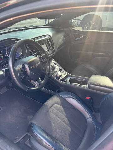 2015 Chrysler 200 S