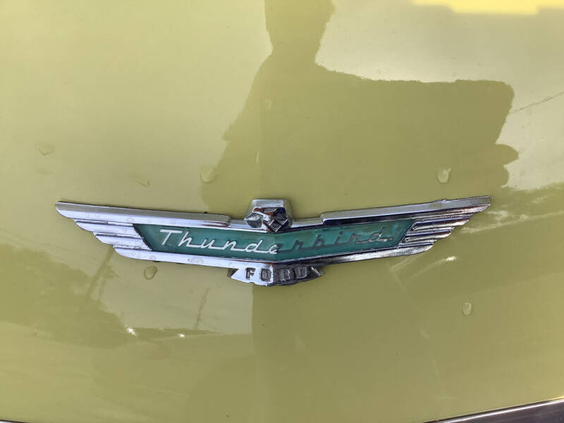 1957 Ford Thunderbird