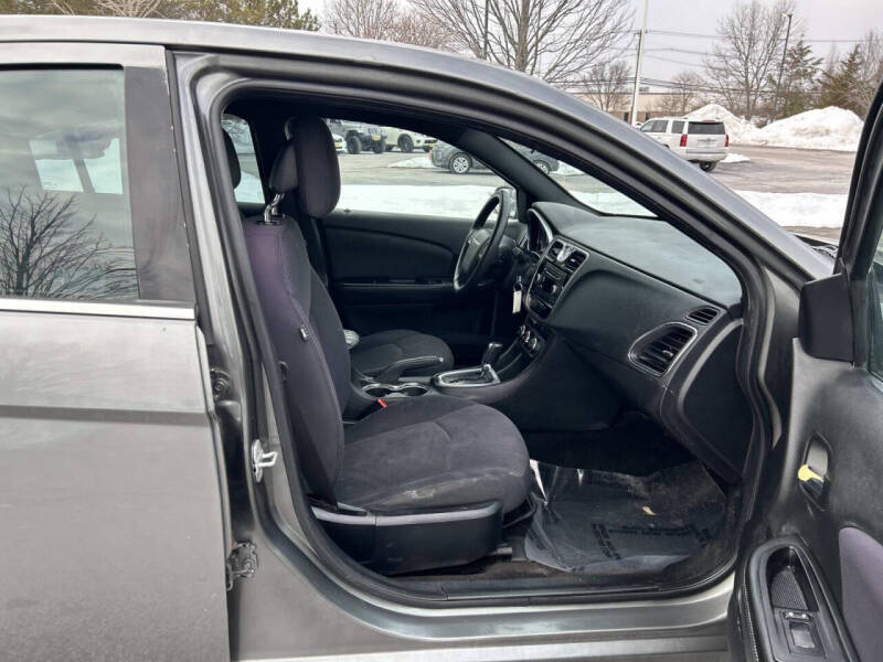 2012 Chrysler 200 LX