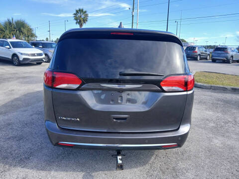 2020 Chrysler Pacifica Touring