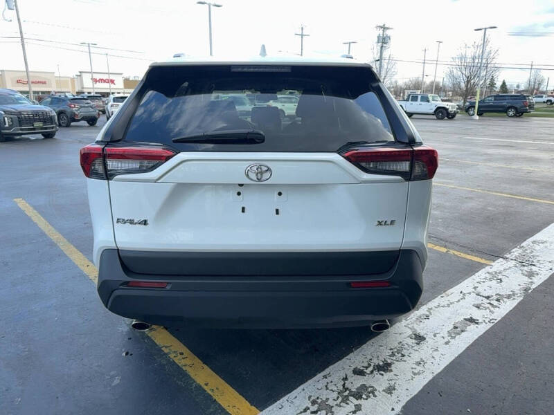 2024 Toyota RAV4 XLE
