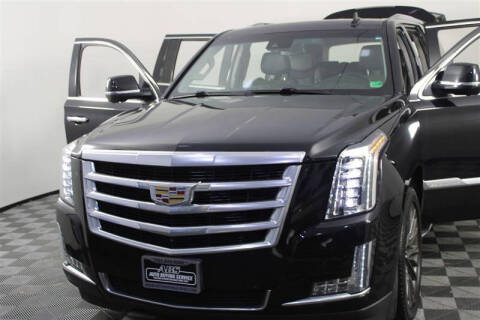 2018 Cadillac Escalade ESV Luxury