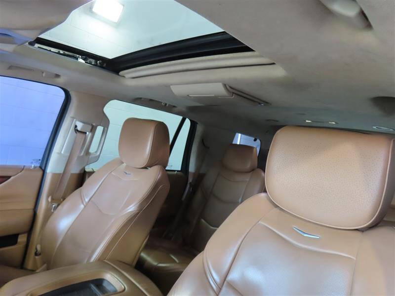 2016 Cadillac Escalade Platinum
