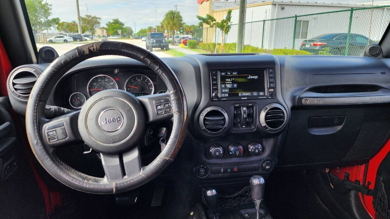 2011 Jeep Wrangler Unlimited  - $14,900