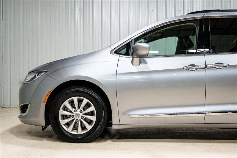 2017 Chrysler Pacifica Touring Plus