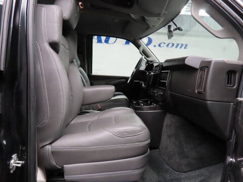 2022 GMC Savana 2500