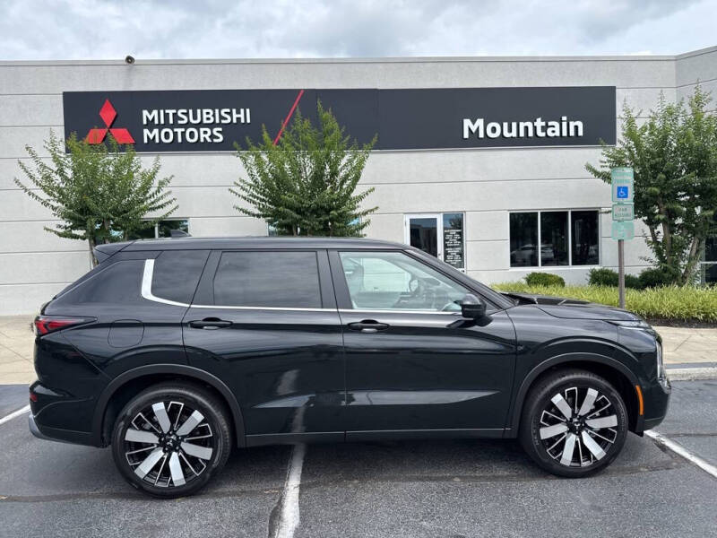 2025 Mitsubishi Outlander SE