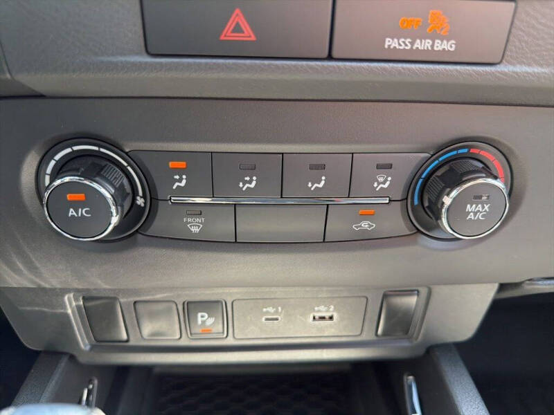 2023 Nissan Frontier SV
