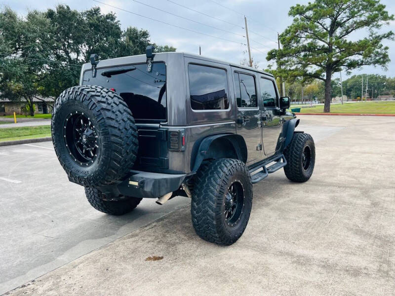 2017 Jeep Wrangler Unlimited Rubicon photo 7