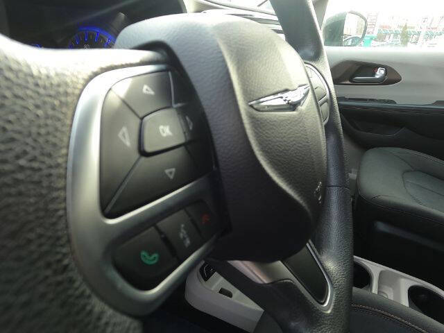 2017 Chrysler Pacifica LX