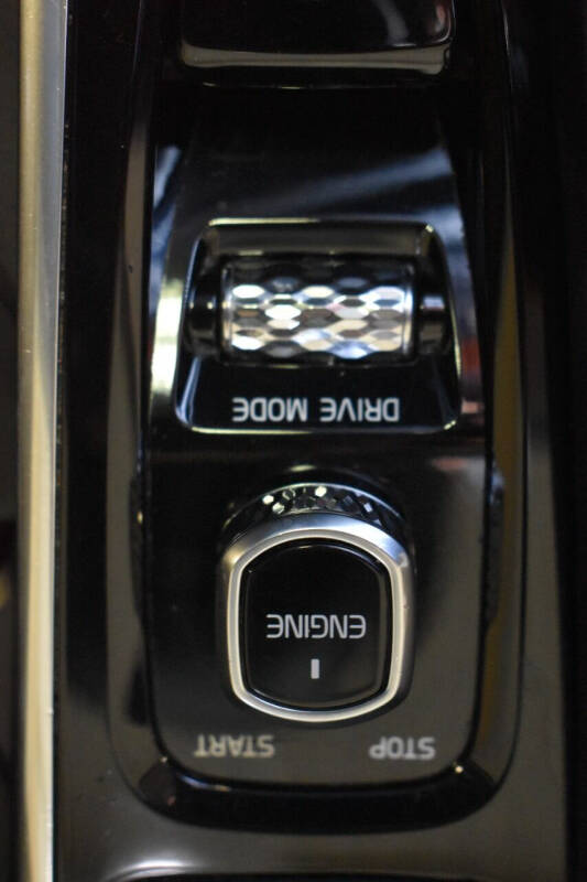 2017 Volvo S90 T5 Momentum