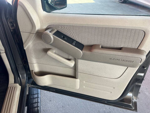 2007 Ford Explorer Sport Trac XLT