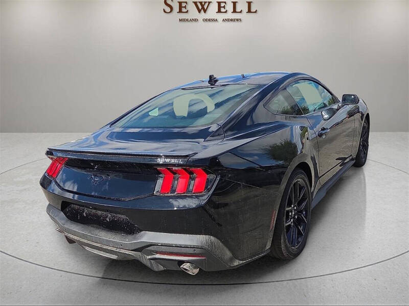 2025 Ford Mustang EcoBoost