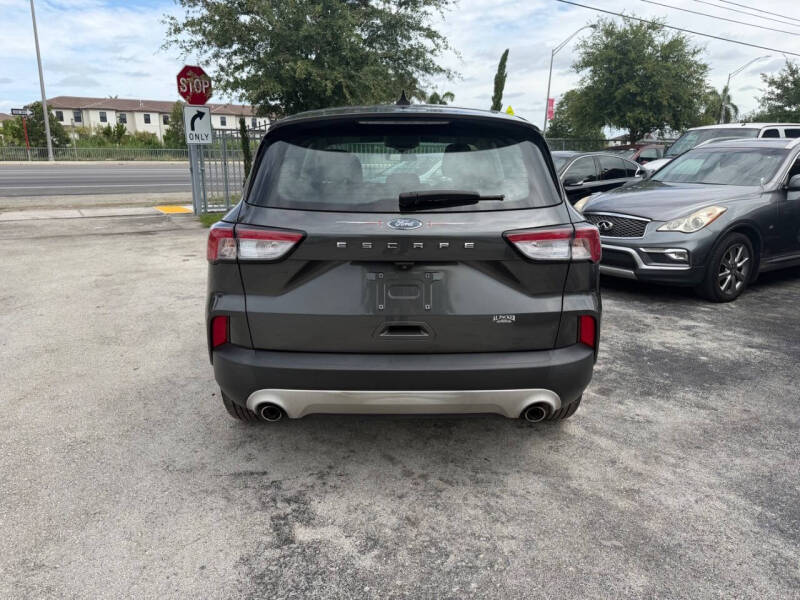 2020 Ford Escape S