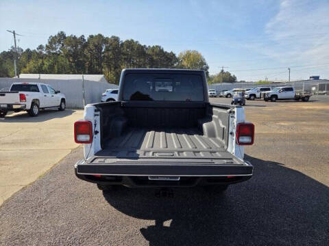 2023 Jeep Gladiator Sport S