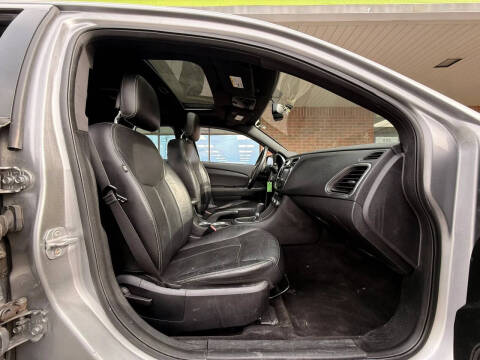 2013 Chrysler 200 Limited
