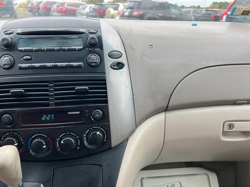 2009 Toyota Sienna LE 7-Passenger