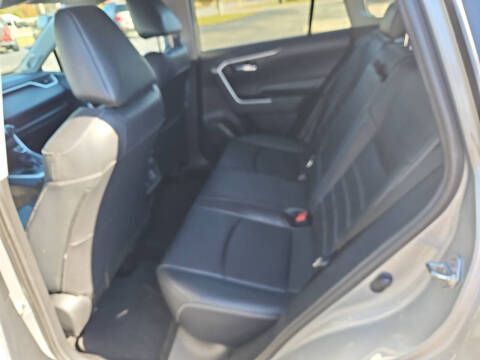 2019 Toyota RAV4 XLE Premium