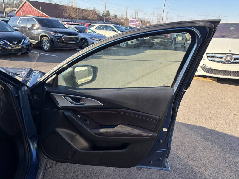 2017 Mazda MAZDA3 Touring