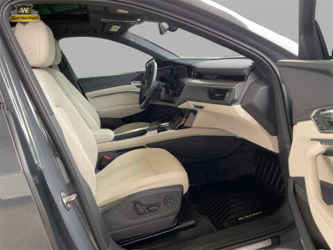 2024 Audi Q8 Sportback e-tron quattro Premium Plus S line