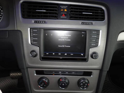 2017 Volkswagen Golf SportWagen