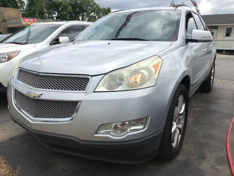 2009 Chevrolet Traverse for sale at BEST AUTO SALES in Russellville AR