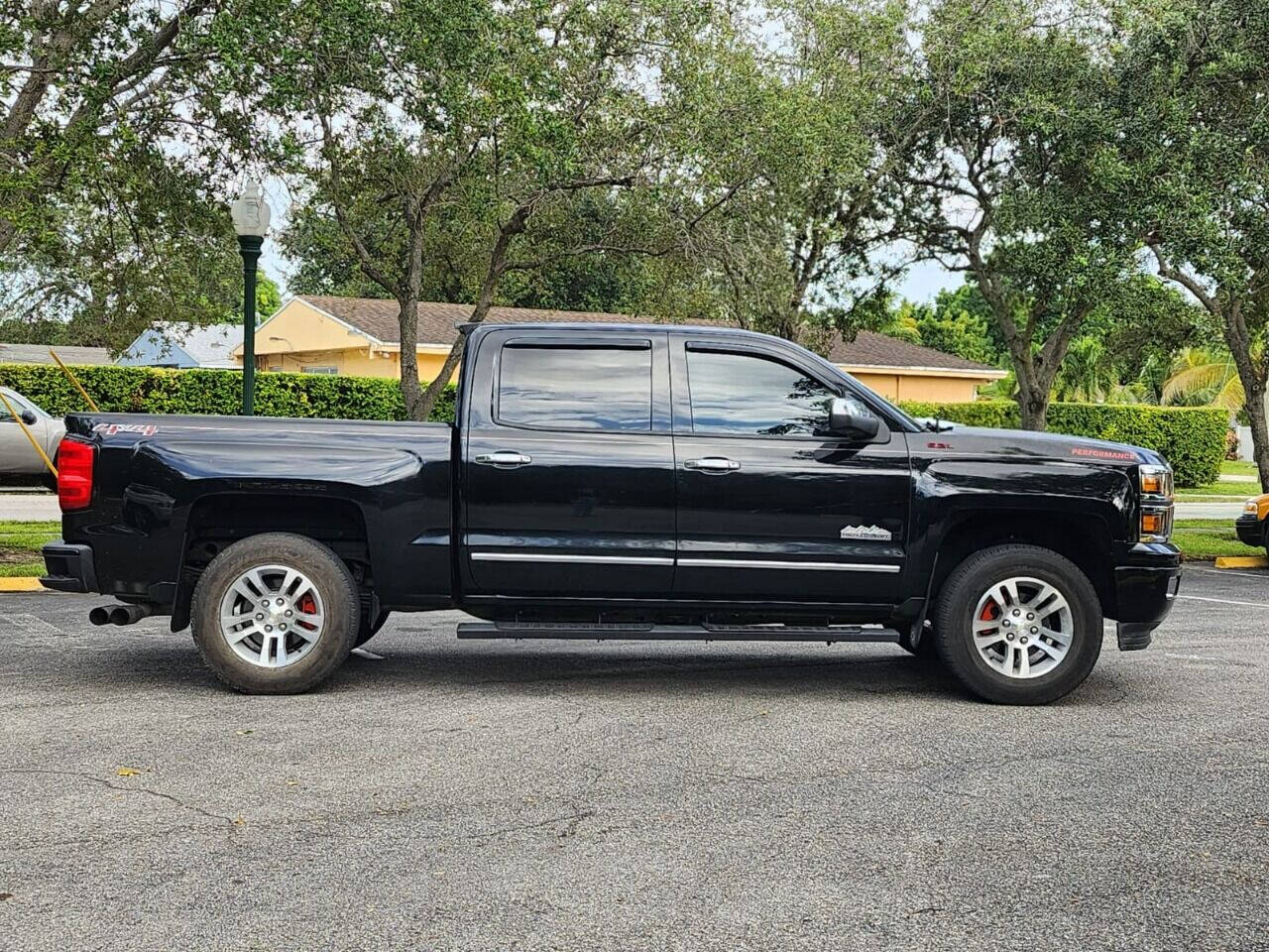 2014 CHEVROLET Silverado Pickup - $21,995