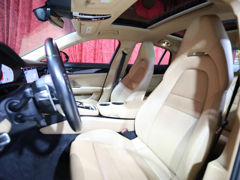 2018 Porsche Panamera
