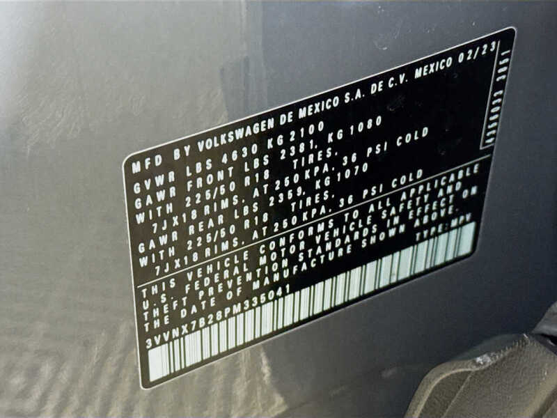 2023 Volkswagen Taos SE 4Motion