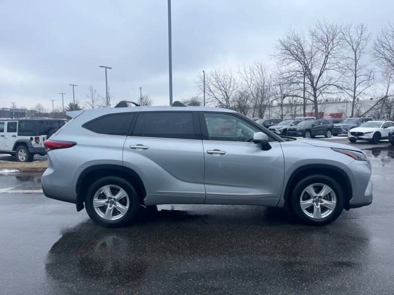 2021 Toyota Highlander LE