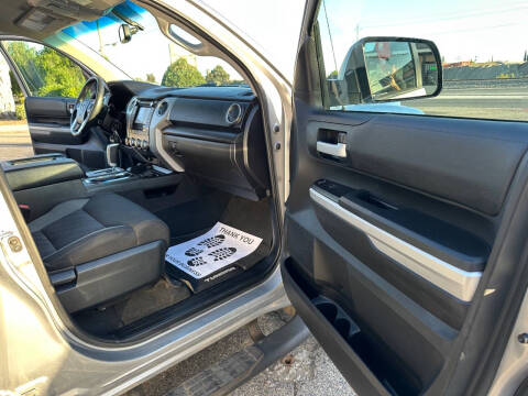 2015 Toyota Tundra SR5