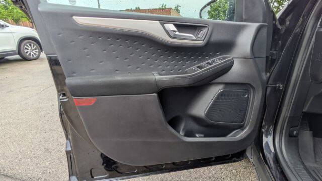 2020 Ford Escape SE