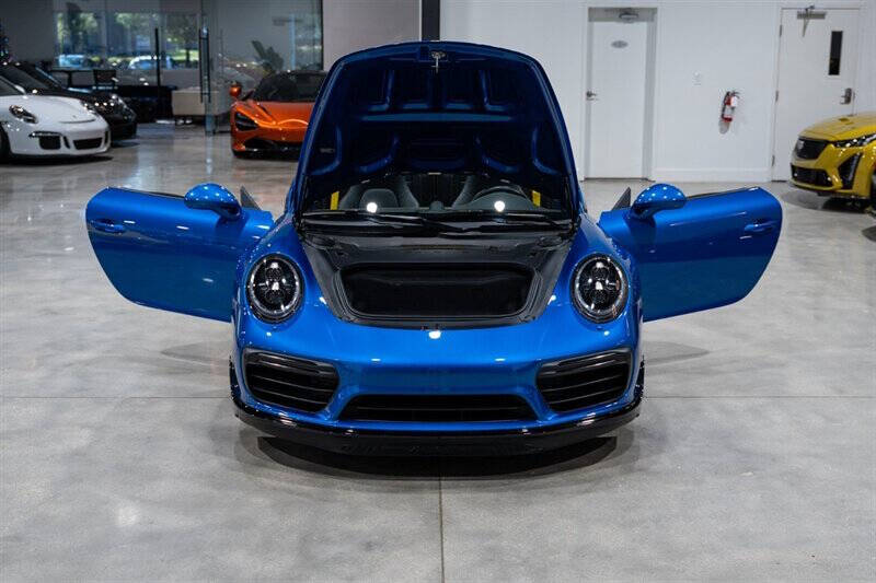 2017 Porsche 911 Turbo S