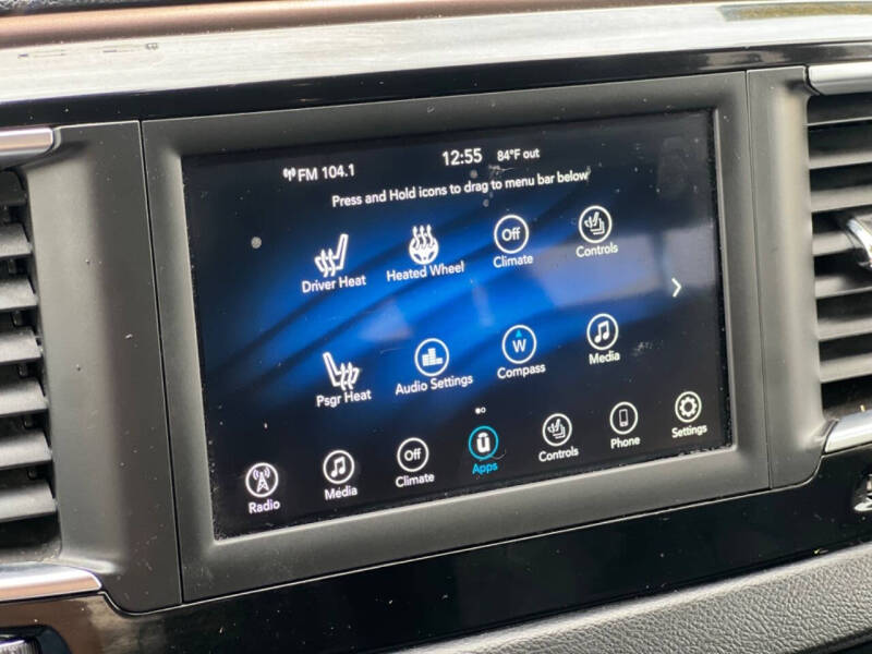 2017 Chrysler Pacifica Touring-L Plus